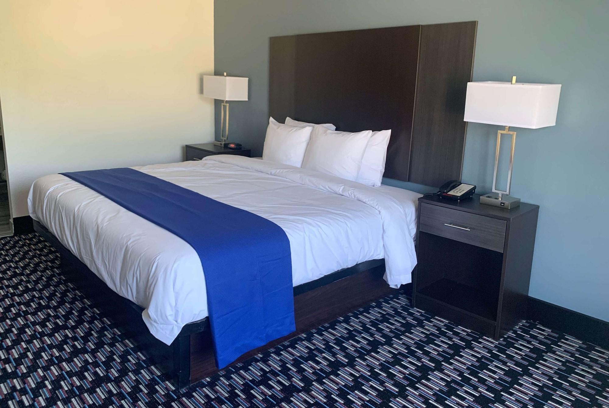Baymont By Wyndham Charlotte University Bagian luar foto