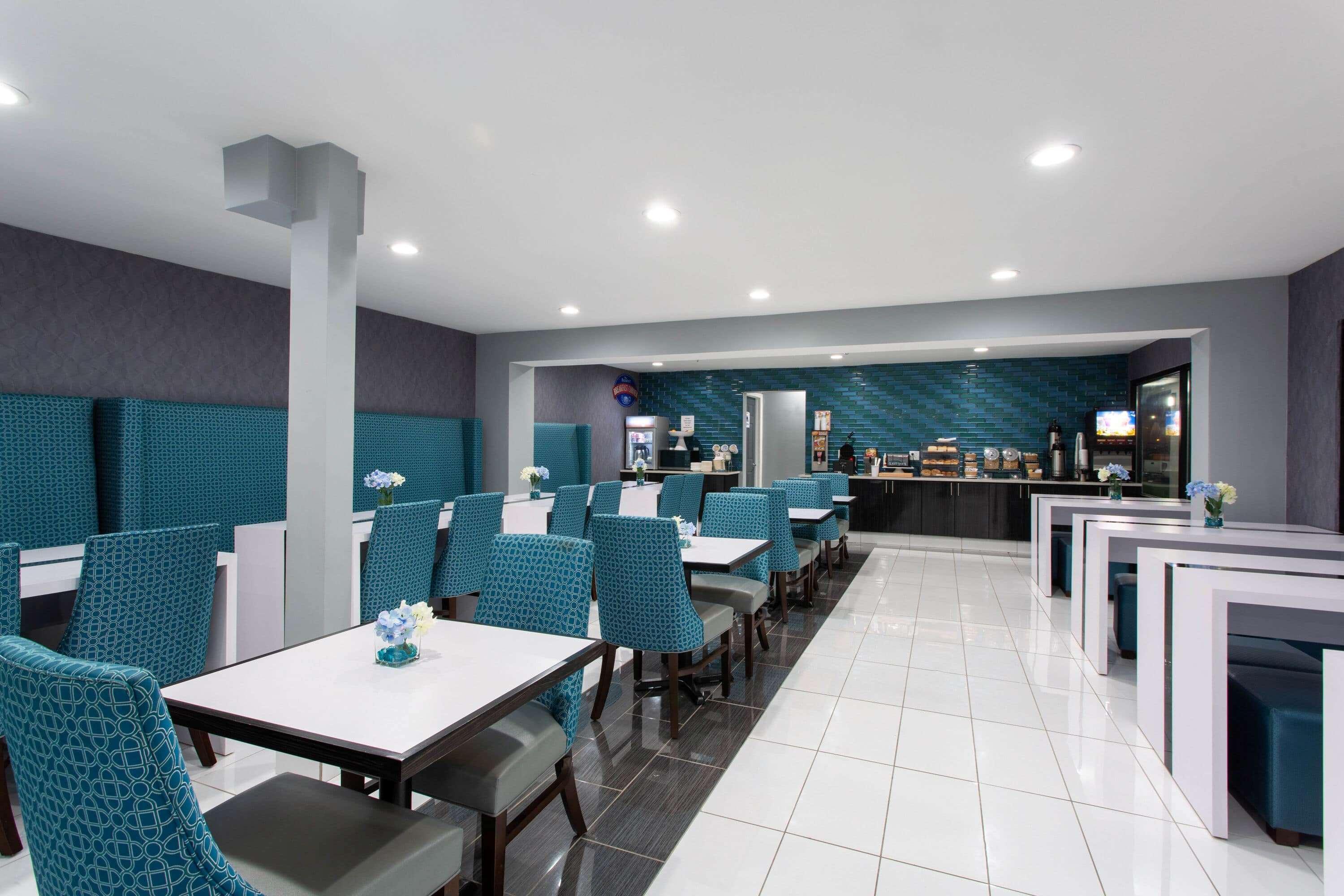 Baymont By Wyndham Charlotte University Bagian luar foto